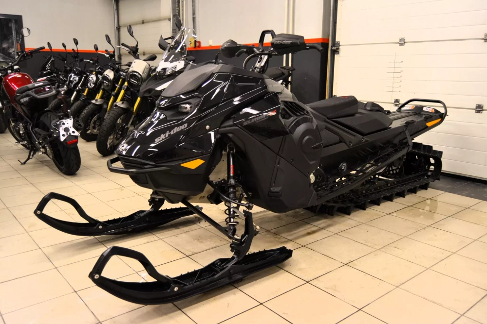 BRP SKI-DOO SUMMIT X EXPERT 165 850 E-TEC