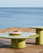 Журнальный столик Albanella из цемента с глянцевой зелёной отделкой Ø110 см