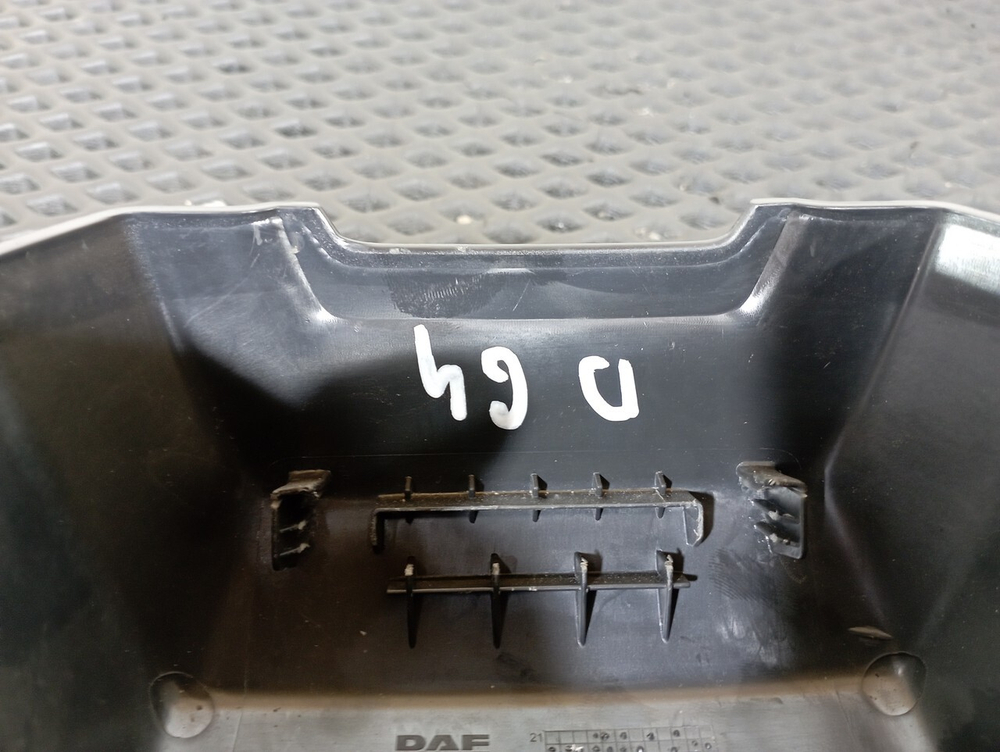 Накладка рулевой колонки 2020г.