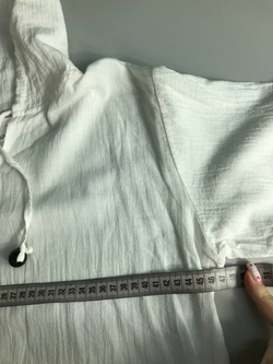 Рубашка тоненькая, идеально для первых дней на море на рост 128-134 или 8-9 лет