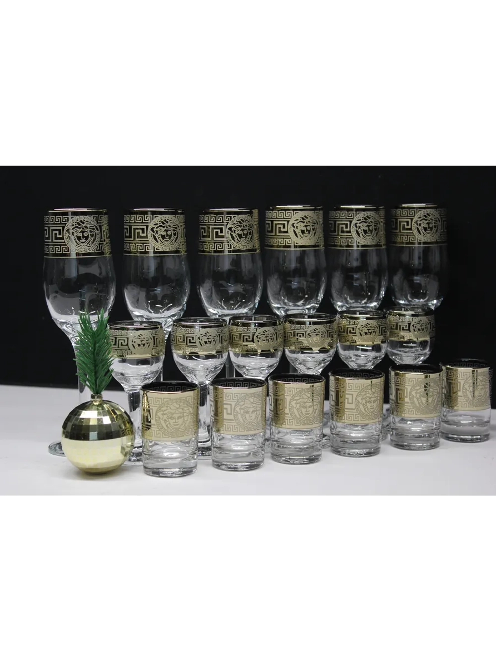 Подарочный набор 18 предметов с бокалом