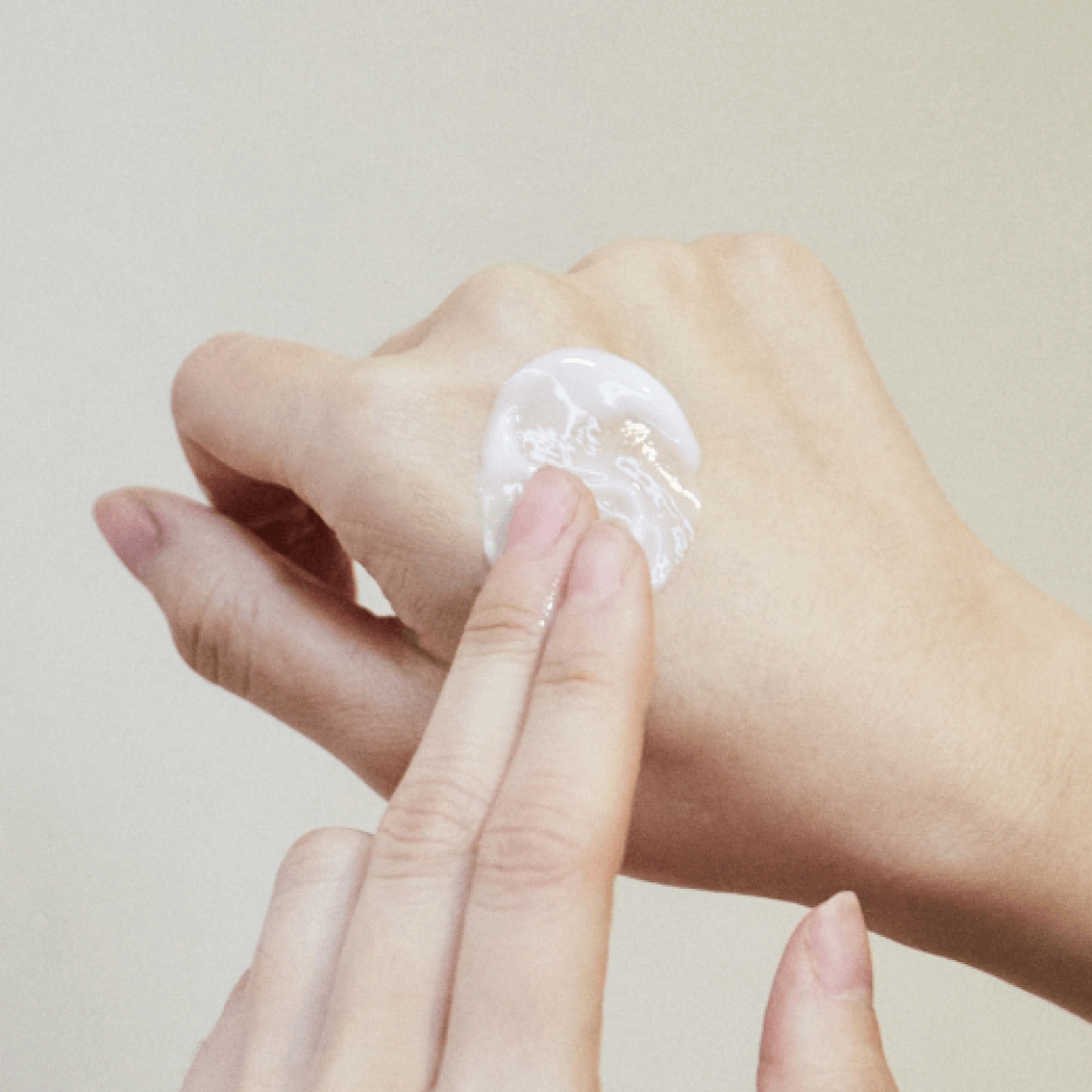 Увлажняющий крем с успокаивающим действием SKIN1004 Madagascar Centella Hyalu-Cica Moisture Cream