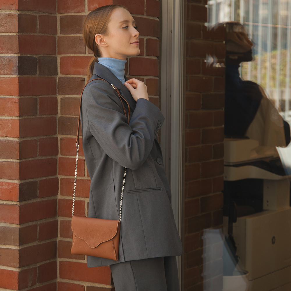 Сумка Florette из кожи теленка, цвета голд (новая карамель)