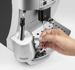 Кофемашина Delonghi Magnifica S ECAM22.110.SB 1450Вт серебристый