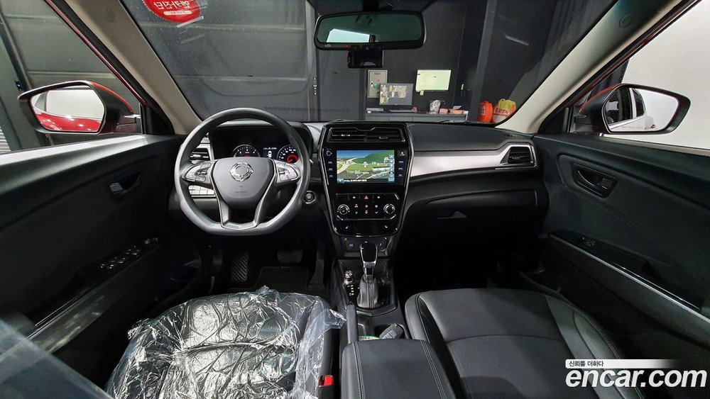 KG Mobility (Ssangyong) Very New Tivoli Дизель 1.6 2WD (11.2019)