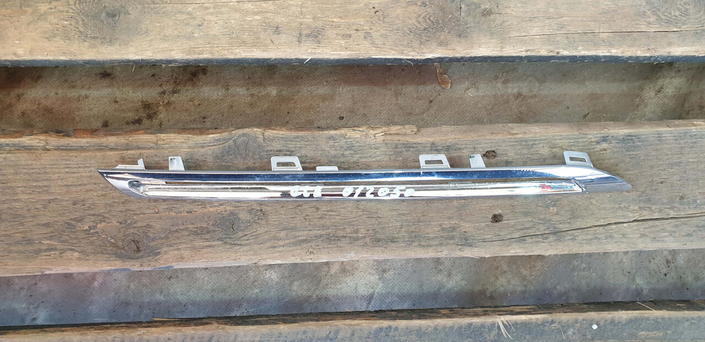 Молдинг решетки радиатора Mercedes GLE (C292) 15-19 Б/У Оригинал A2928880285