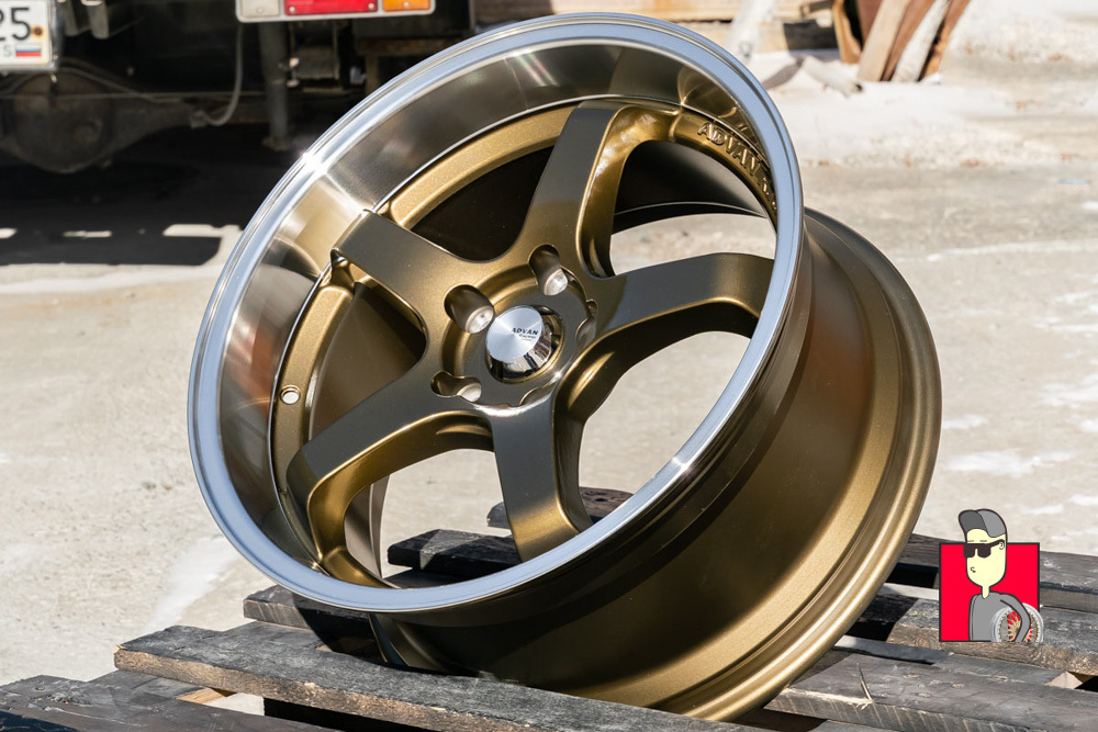 Комплект дисков Advan GT 18x9 et35 5x114.3