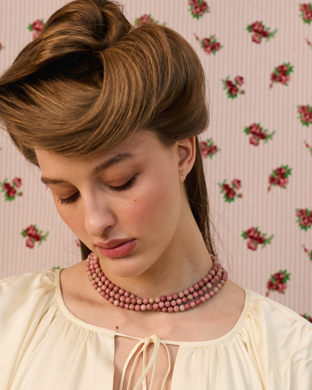 Нить из родонита