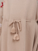 Платье с длинными рукавами с вышивкой