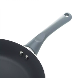 Сковорода классическая 24см с лопаткой Kitchen Star