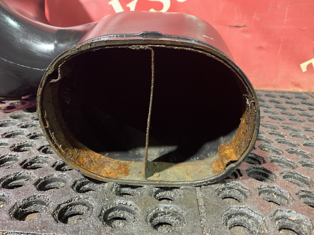 Патрубок воздушного фильтра