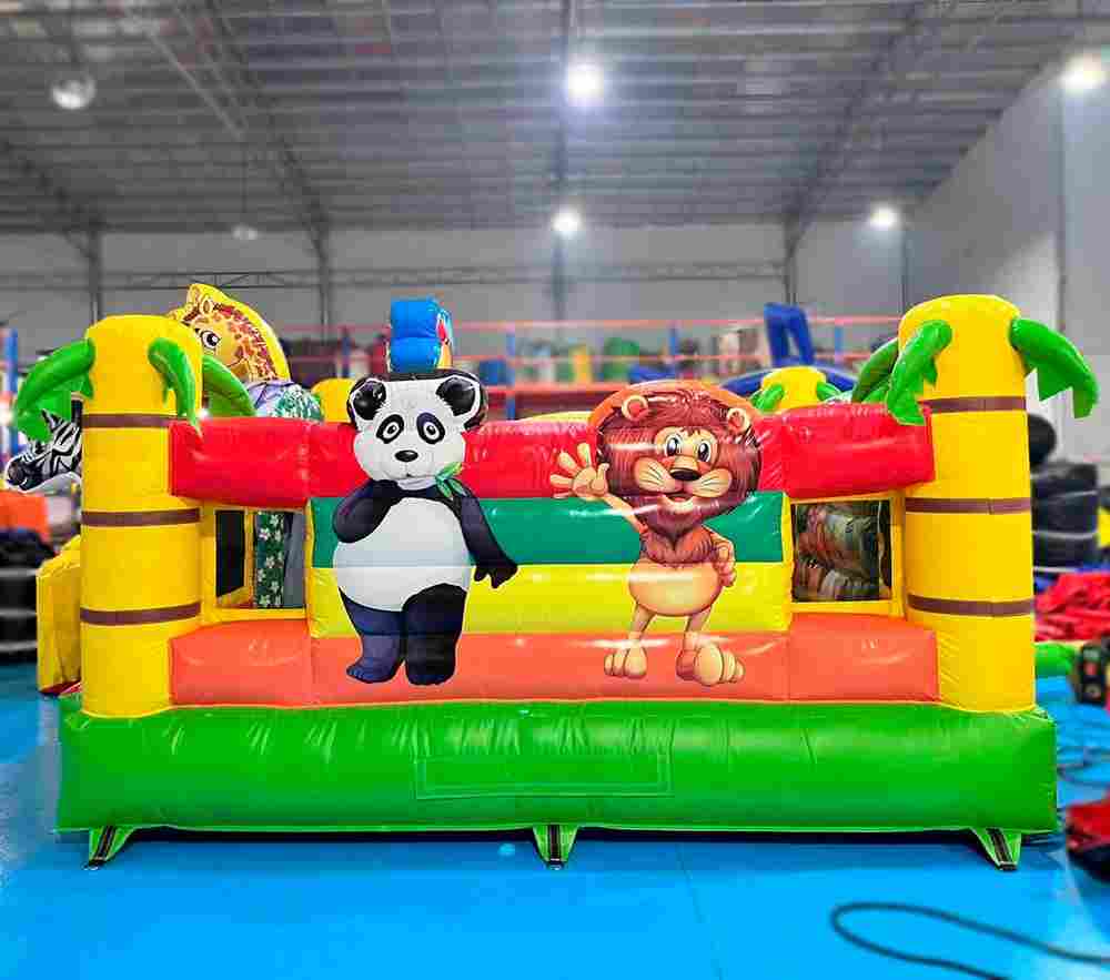 Коммерческий надувной батут "Сафари-экскурсия" без горки, 4*4*2,3 м