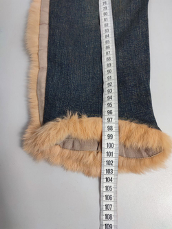 Джинсы с меховыми лампасами 46 размер