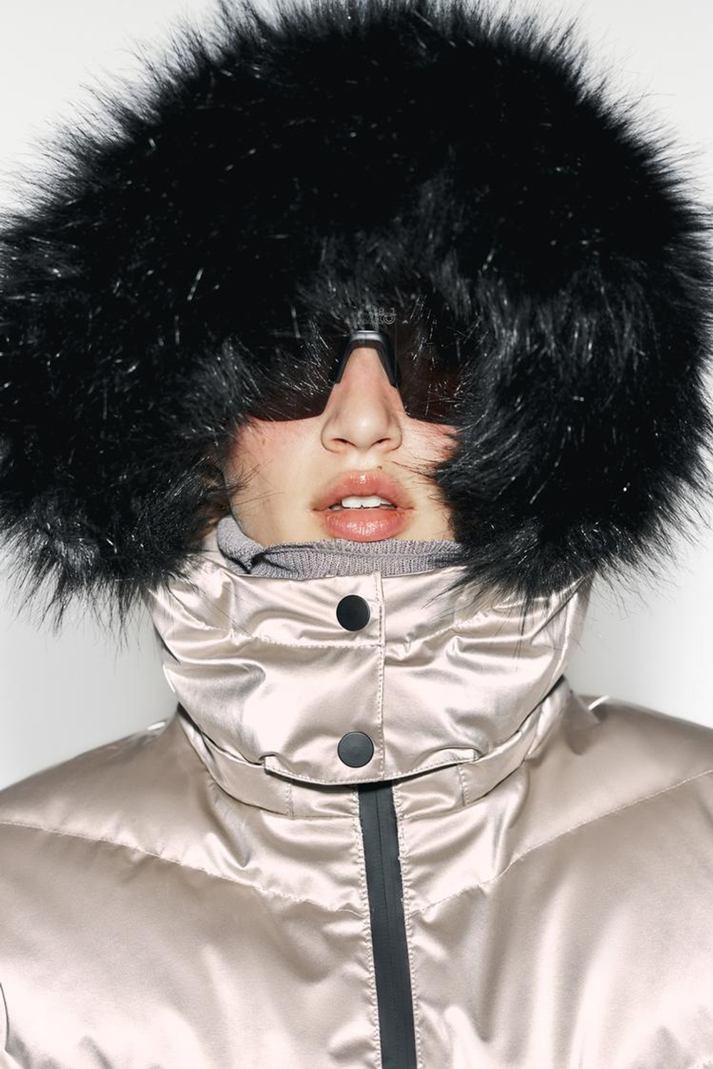 ZARA ВОДОНЕПРОНИЦАЕМАЯ, ВЕТРОЗАЩИТНАЯ КУРТКА С КАПЮШОНОМ, КОФЕЙНЫЙ