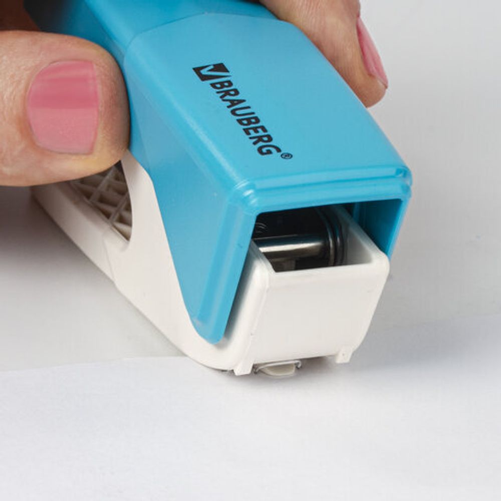 Степлер №24/6, 26/6 BRAUBERG "ADVANCED", до 20 листов, с антистеплером, голубой, 228749