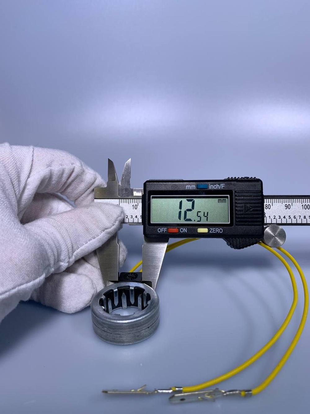 Таходатчик. Датчик холла на стиральную машину BEKO 372205505