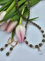Колье авторское ручной работы из раухтопаза и речного жемчуга "Дымка"