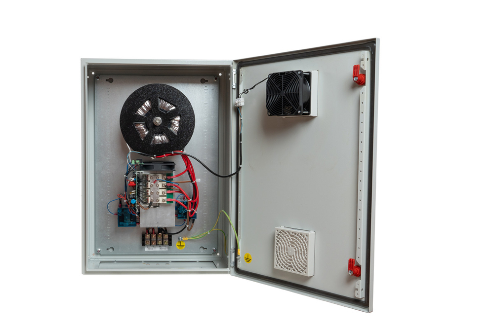 Уличный стабилизатор напряжения SKAT ST-20000 IP54