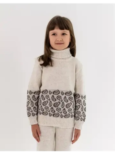 Свитер вязаный с горлом