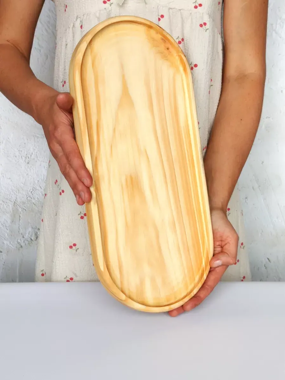 Поднос деревянный овальный