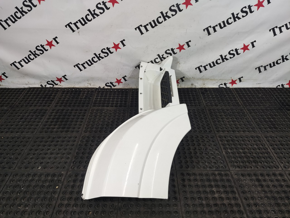 Корпус подножки правый