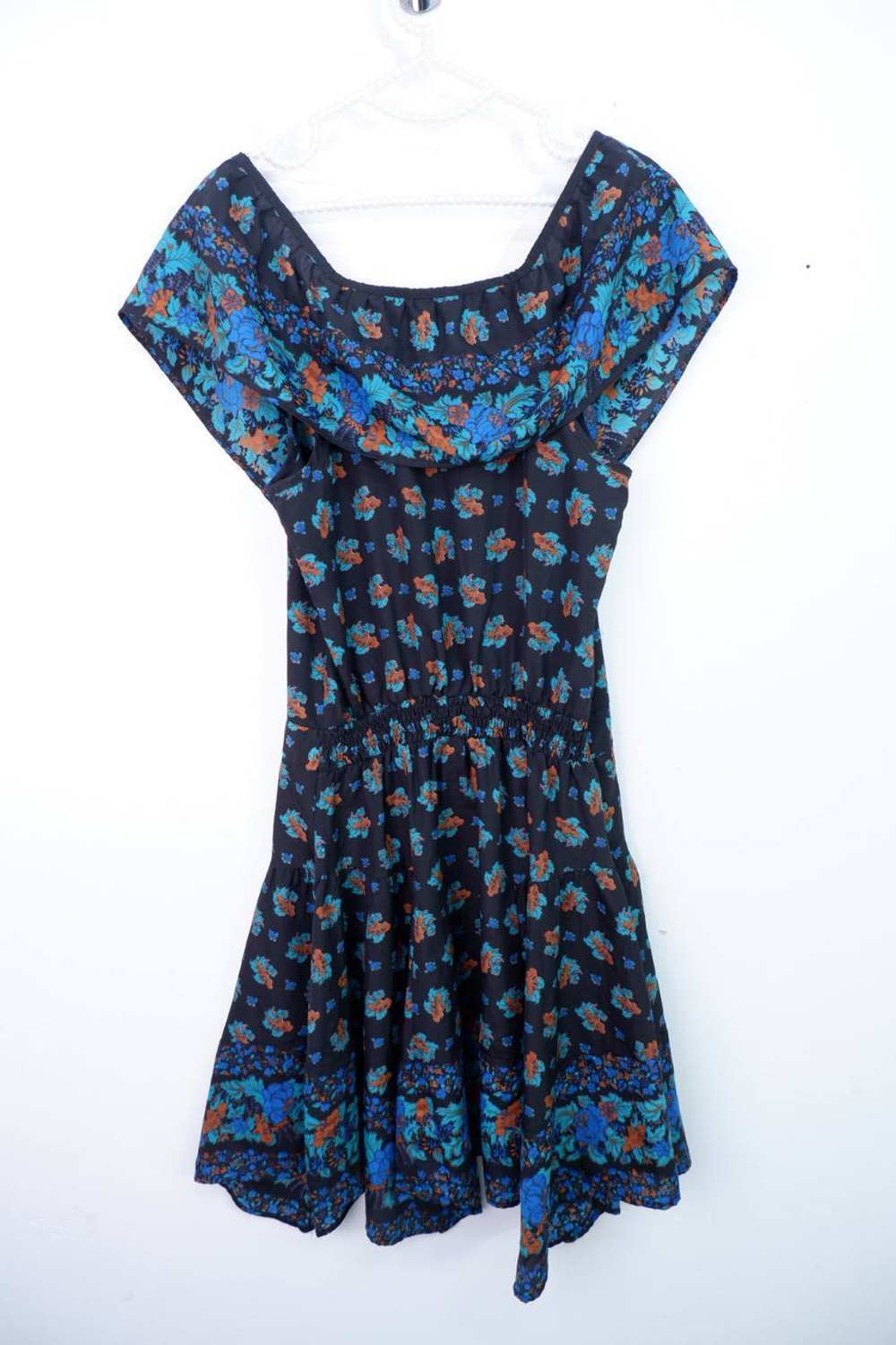 Платье Warehouse легкое, маркировка 38, визуально 44 размер