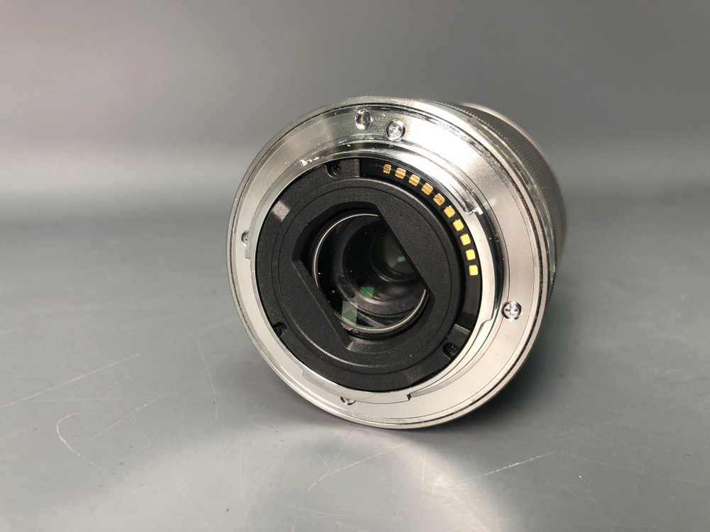 Sony Nex-5 + 18-55 OSS, 8350 кадров пробега