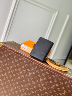 Louis Vuitton Small Ring Agenda