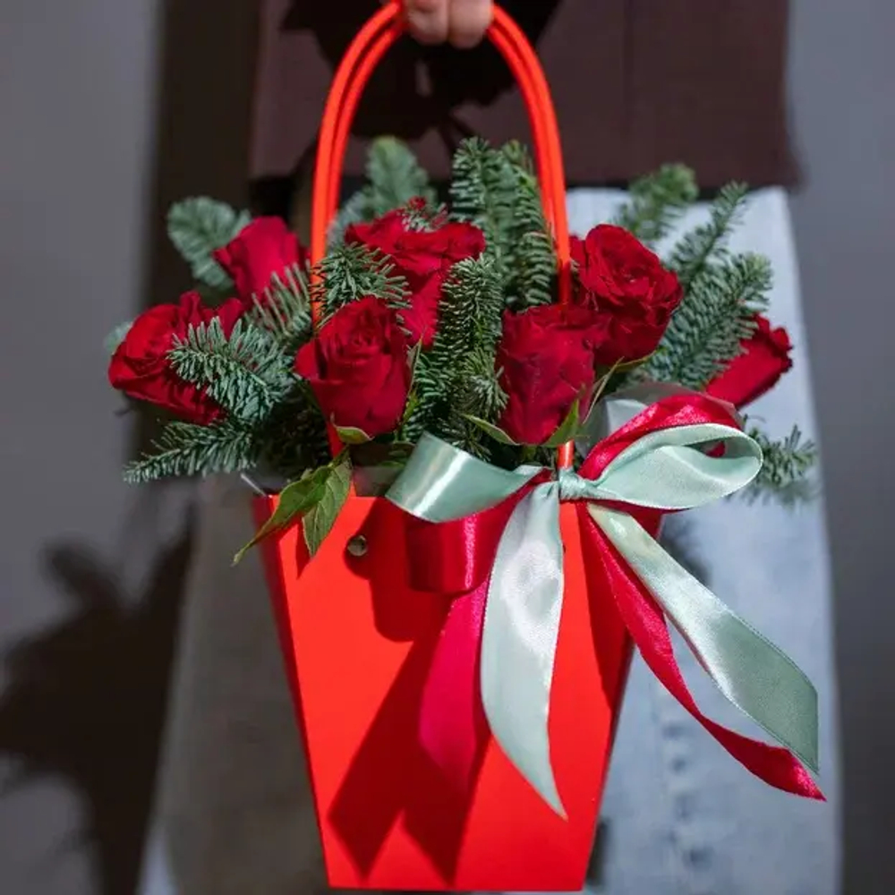 Букет цветов в сумочке Зимний сон