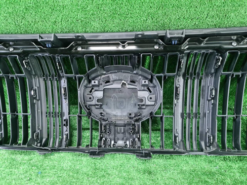 Решетка радиатора Toyota Land Cruiser Prado 150 (2017-н.в.)