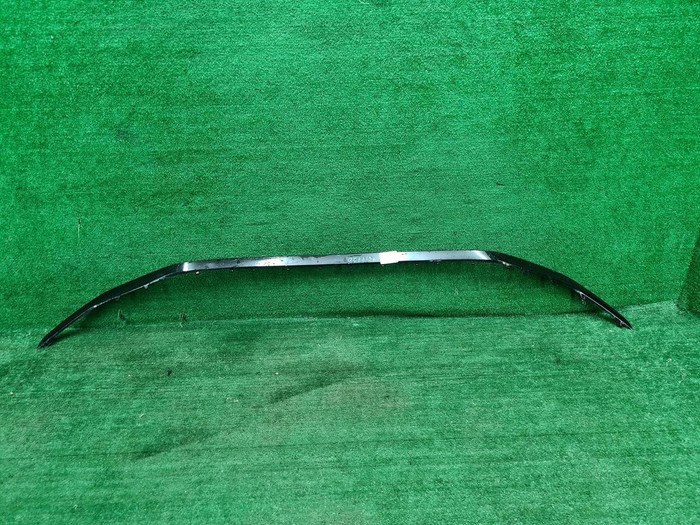 Молдинг переднего бампера Audi Q8 (18-23) S-line