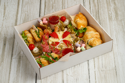 Бокс с закусками №3