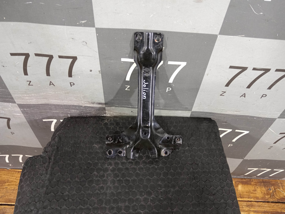 Кронштейн замка капота Haval Jolion 21-нв Б/У Оригинал 8402100XGW02A