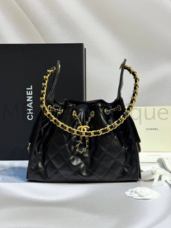 Женская сумка Chanel черного цвета в гладкой коже