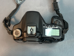 Canon EOS 40D 23.667 кадров