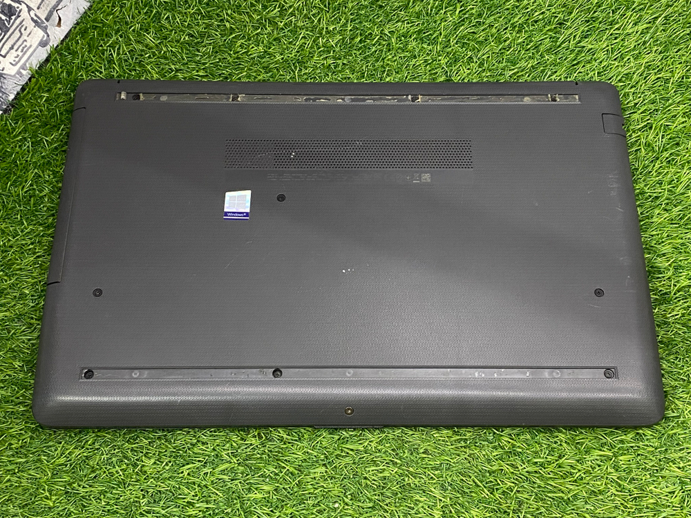 Ноутбук HP 15.6' i3-7020U /8GB/256GB/ 250 G7 [6BP31EA]/Windows 10