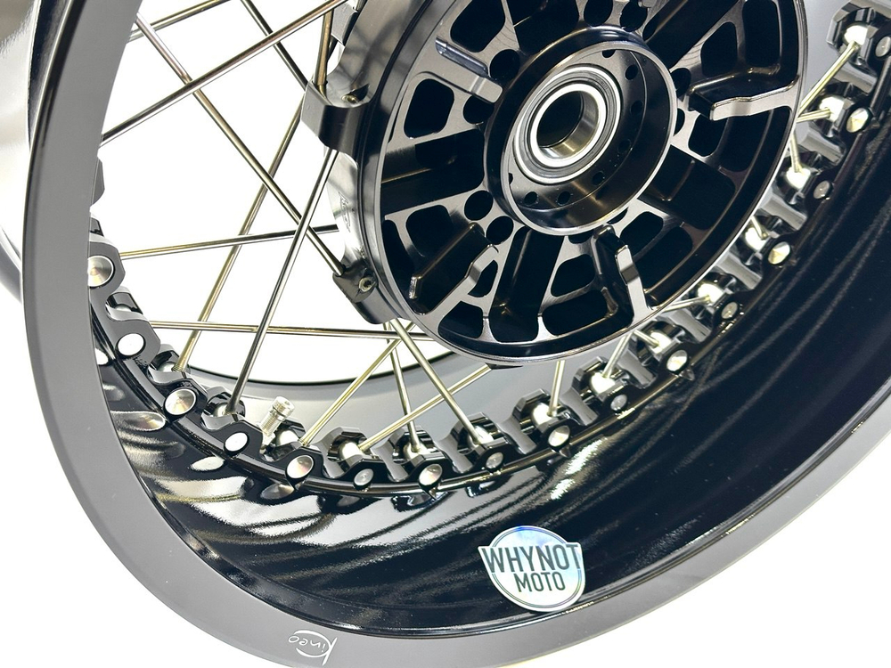 Kineo Спицованное колесо заднее 8.00x18" BMW R18 (2020-2024) CET23029