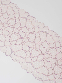 Эластичное кружево светло-пудровое с яркой лавандой ширина 18 см