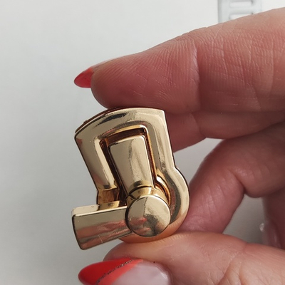 Замок вертушка на винтах Скважина Золото