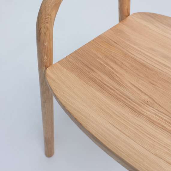 Стул Esse из массива дуба, светлый