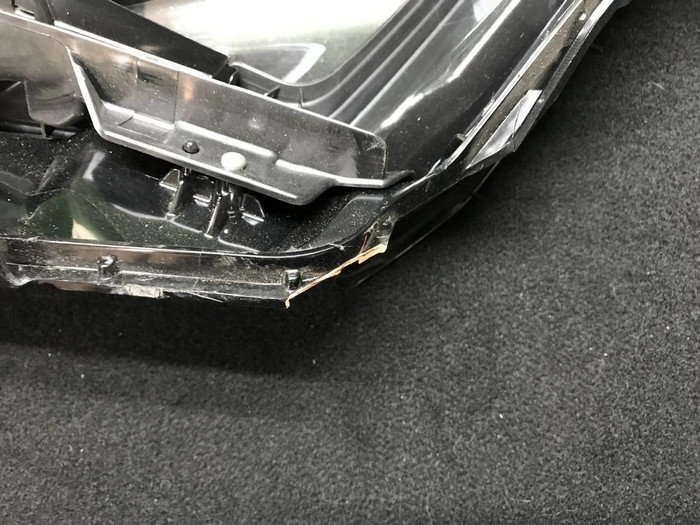 Стекло фары правое Lexus NX 1 (2017-2021)