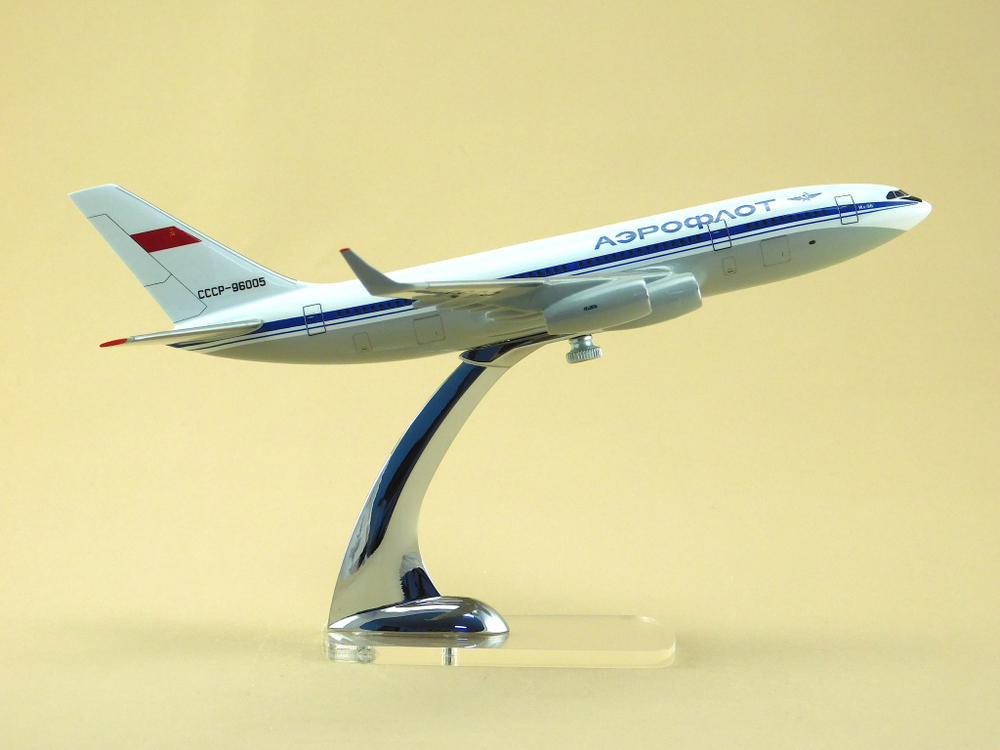 Модель самолета Ил-96-300 (М1:200,  Аэрофлот СССР-96005)