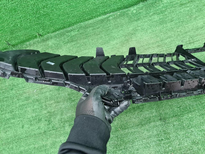 Решетка перед. бампера Citroen C5 Aircross (22-нв)