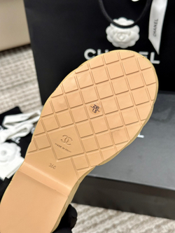 Chanel Slides