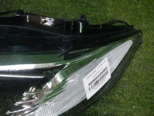 Стекло фары левое Toyota Camry xv70 (2020-н.в.)