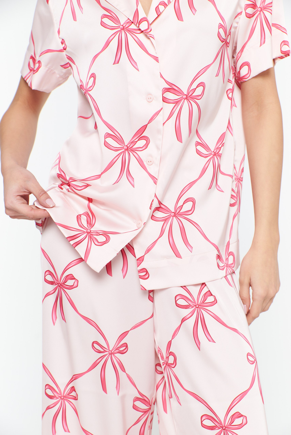 Шелковая пижама с бантиками