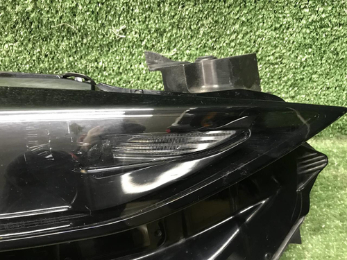 Фара правая Mazda CX-4 1 (2019-2024) LED