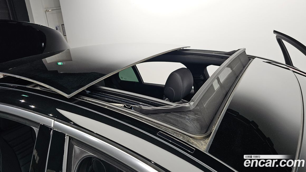 Mercedes-Benz E-Class W213 E350 4MATIC AMG Line (05.2022)