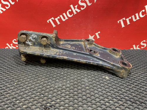 Кронштейн усилителя бампера 2018г