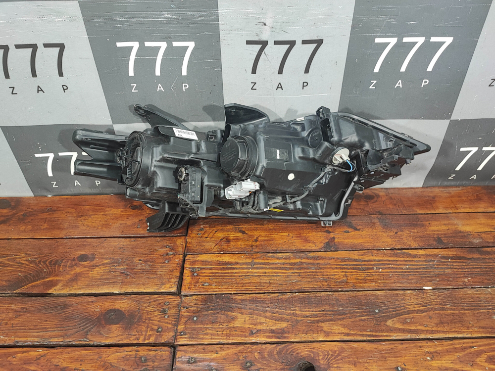 Фара левая Mitsubishi Outlander 3 15-нв Б/У Оригинал 8301C853